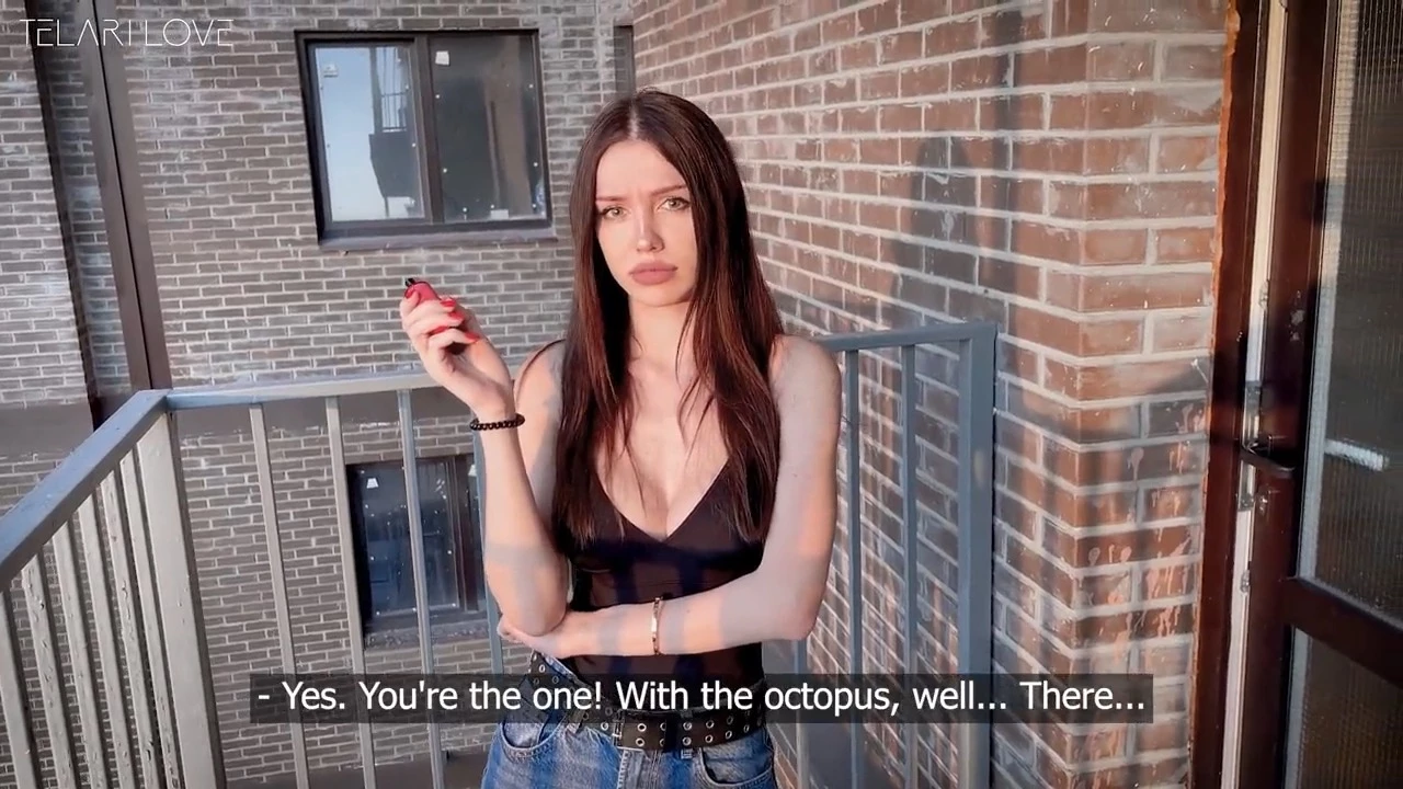 Та девушка с кракеном ТАМ — а можно ли её выебать? 🤔