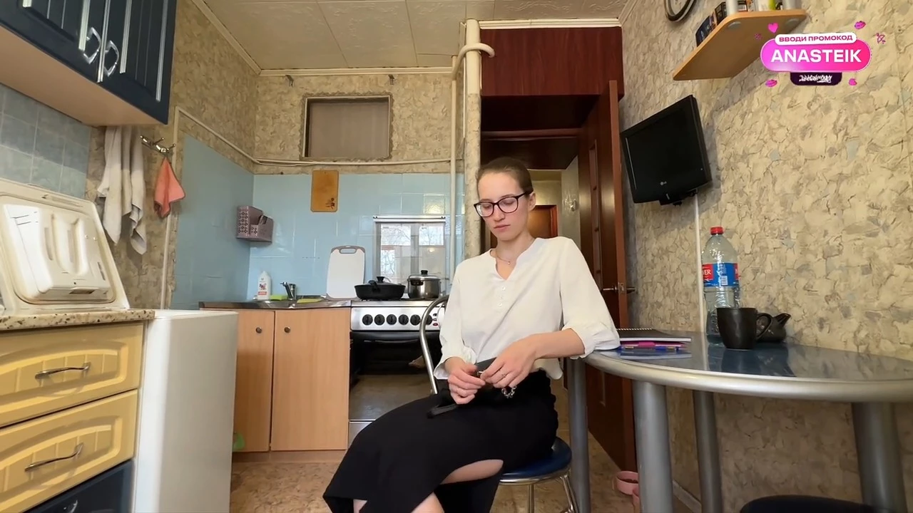 Репетиторша без комплексов: уроки с членом в руках
