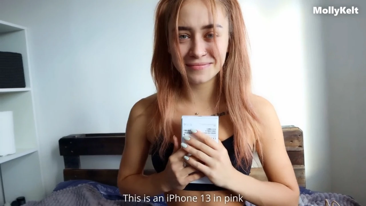iPhone 13 за одежду: раздевайся, моя малышка 📱🔞